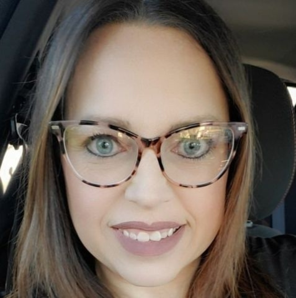 Meet your Posher, Lyn